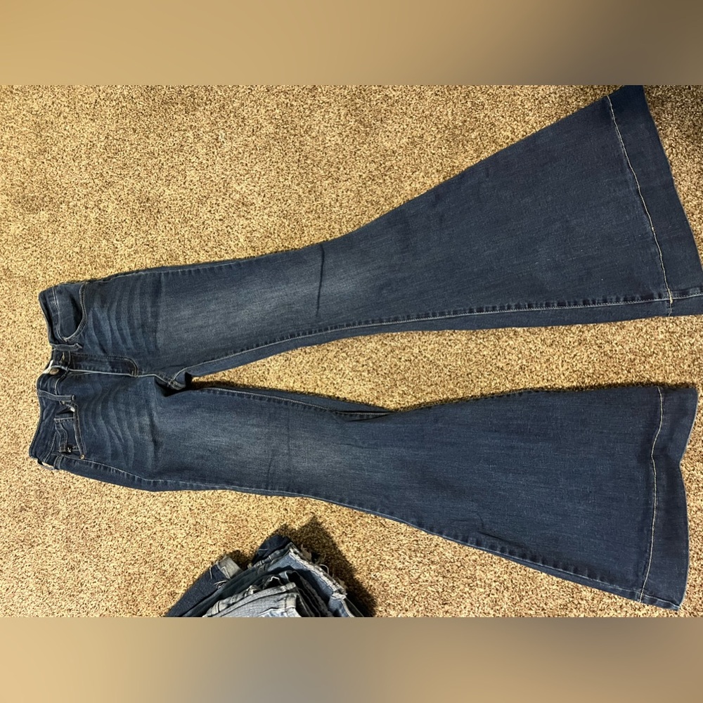Kancan size 26 bell bottom jeans